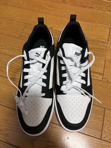 Puma 화이트/블랙 스니커즈