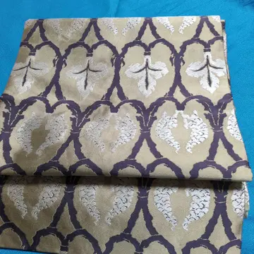 (긴 길이) 나고야 오비 베이지와 보라색 꽃무늬 전체 무늬