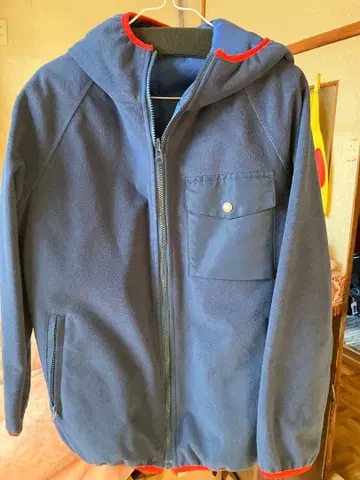 네이비 플리스 점퍼 후드 부착