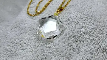 수정 오각 펜던트 목걸이