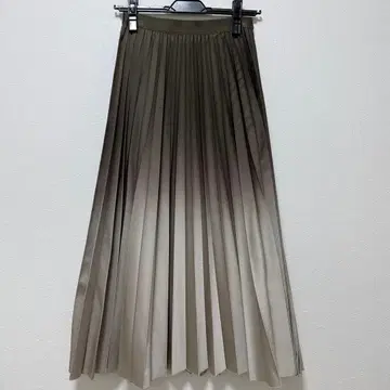 아나이 ANAYI 그라데이션 플리츠 스커트 34