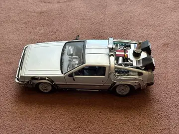 WELLY 다이캐스트제 1/24 데로리안 비행 모드 변경 가능