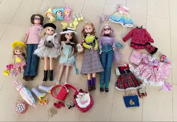 리카짱 인형 세트 6체와 삼둥이 아기 및 의상