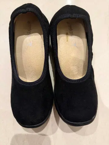 랙랙 공중 부양 워셔블 펌프스 23.5cm