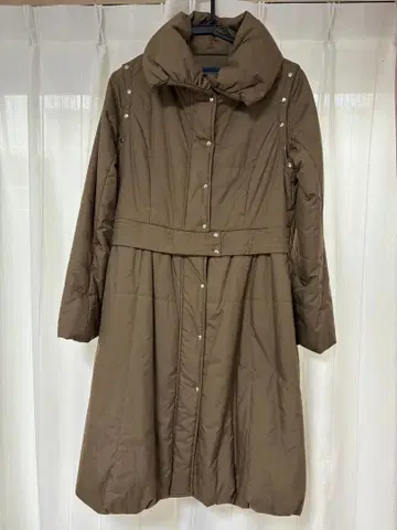 CARAO CRUZ 다운 코트 레리안