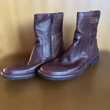 SAYA 브라운 숏부츠 지퍼 포함