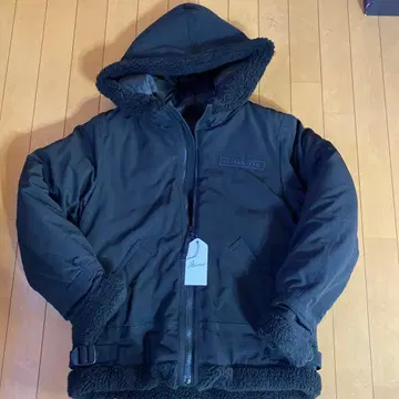 AVIREX 보아 패딩 자켓