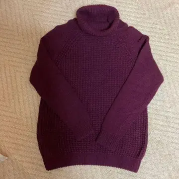 미사용 새상품급 플라스테 잡지 게재 터틀넥 니트 스웨터