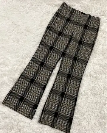 새상품급 Theory(띠어리) 체크 무늬 플레어 팬츠 이탈리아제 원단 2