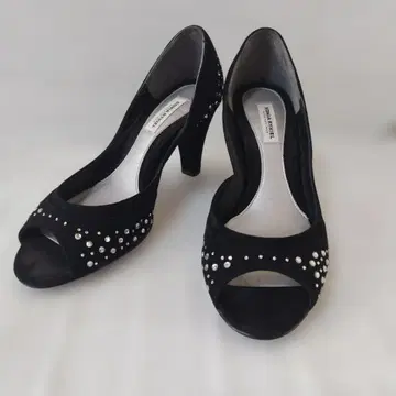 스와로브스키 오픈토 블랙 펌프스