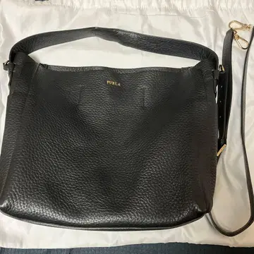 FURLA 카프리치오 숄더백 블랙 가죽