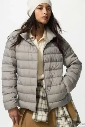 현행 판매상품 울트라 라이트 다운 자켓/NANODESIGN M