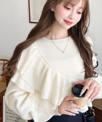 moment+ 아지메 프릴 모찌모찌 니트 풀오버 아이보리 M