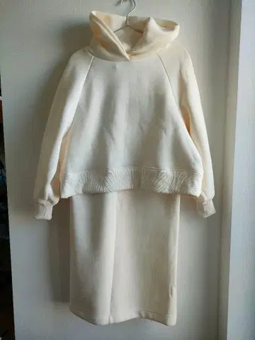 un number [ PLAYFUL2 ] 종이상자 니트 셋업