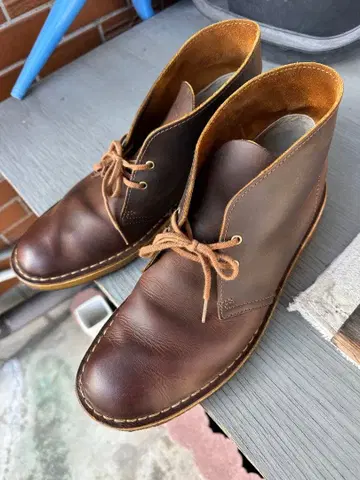 클락스 처카 부츠