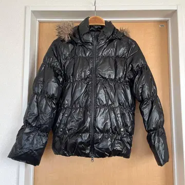 새상품급 Gap 후드 부착 블랙 다운 자켓 여성용 xs