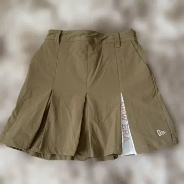 NEW ERA 카키 플리츠 스커트