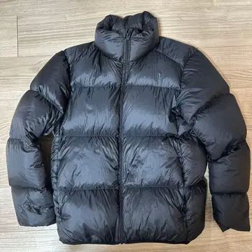 UNIQLO 유니클로 울트라 라이트 다운 볼륨 자켓 블랙 M