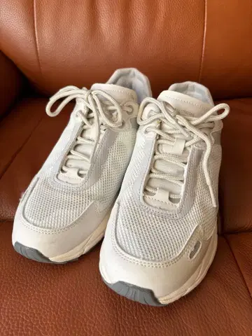 [ 810s ] MOONSTAR TRASDEN 23cm 화이트