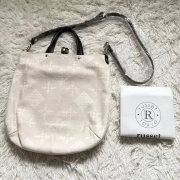 미사용 한정품 러셋 자수 숄더백 핸드 캔버스 화이트 계열