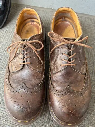 영국제 닥터마틴 윙팁 uk8(27.0cm)