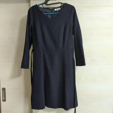 네이비 V넥 원피스 라메, 울 혼방