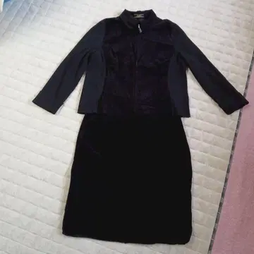 레리안 블랙 자켓과 스커트 세트 13+