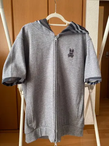 PSYCHO BUNNY 반팔 후드티 그레이