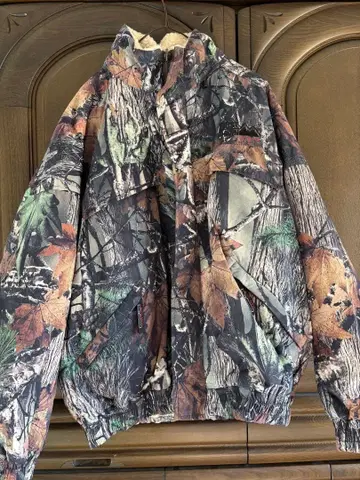 카모 패턴 플리스 라이닝 점퍼