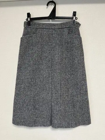 Macintosh philosophy 인버티드 플리츠 스커트