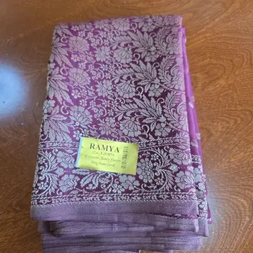 인도 사리 (새상품, 미사용) RAMYA 보라색 꽃무늬 자수