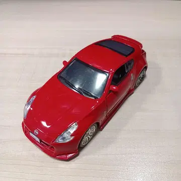 Nissan 370Z 미니카 레드