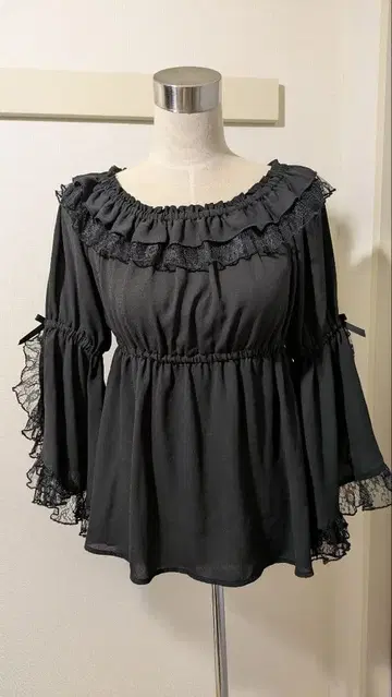 axes femme kawaii 레이스 셔링 공주 소매 블라우스 블랙