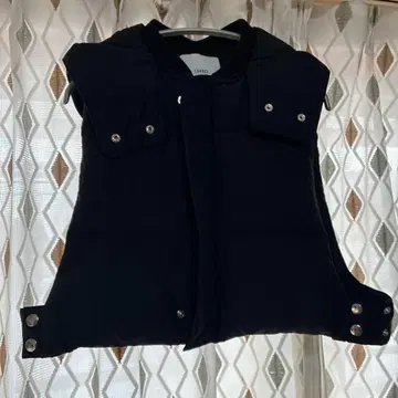 UN3D. 블랙 다운 베스트 블랙