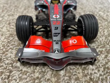 F1 맥라렌 MP4/23 1/18 해밀턴