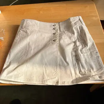 FILA 스트라이프 디자인 미니 스커트