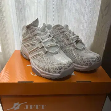 JF-Neo 화이트 레오파드 무늬 23.5cm