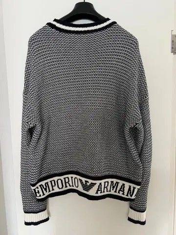 2024AW 엠포리오 아르마니 로고 니트 L 미사용에 가까움