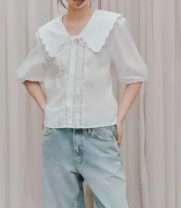 ZARA 자수 장식 피터팬 칼라 셔츠