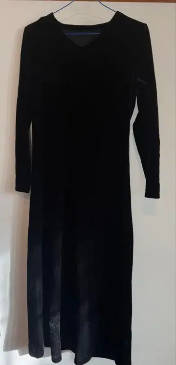 블랙 벨로아풍 롱 원피스