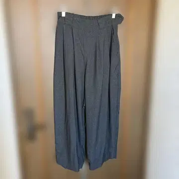 HARVESTY 그레이 와이드 팬츠 플리츠 포함