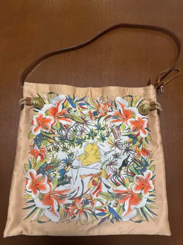 TOPKAPI 탑카피 마일드 새틴 스카프 패턴 숄더 백