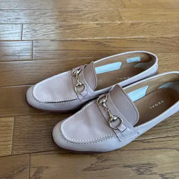 REGAL 핑크 로퍼 금속 체인