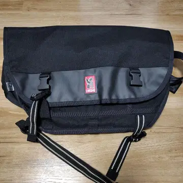 CHROME 메신저 백 블랙