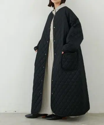 리브라큐 블랙 퀼팅 롱 자켓