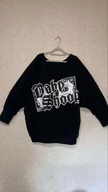 Baby Shoop 오버 사이즈 맨투맨 블랙