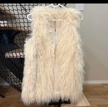 리젝시 퍼 베스트 아이보리