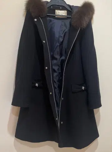 LODISPOTTO 네이비 후드 부착 롱 코트