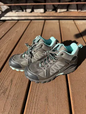 컬럼비아 19cm 트레킹 슈즈 새상품