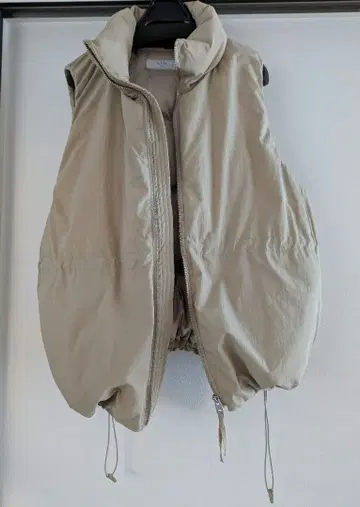 SLOBE IENA 베이지 다운 베스트